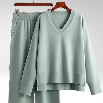 FOR EVER EST™ | Serenity Luxury Set with V-neck