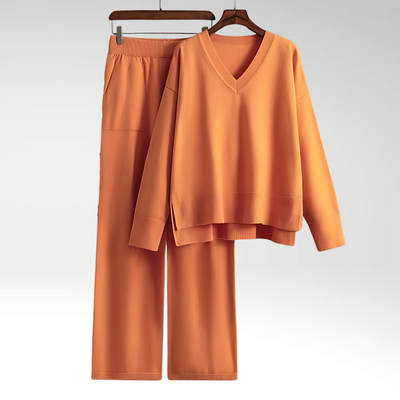 FOR EVER EST™ | Serenity Luxury Set with V-neck