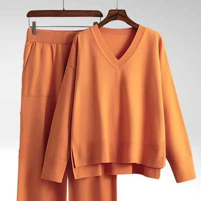 FOR EVER EST™ | Serenity Luxury Set with V-neck