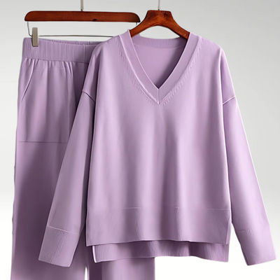 FOR EVER EST™ | Serenity Luxury Set with V-neck