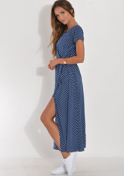 FOR EVER EST™ | Flowing and Versatile Dress