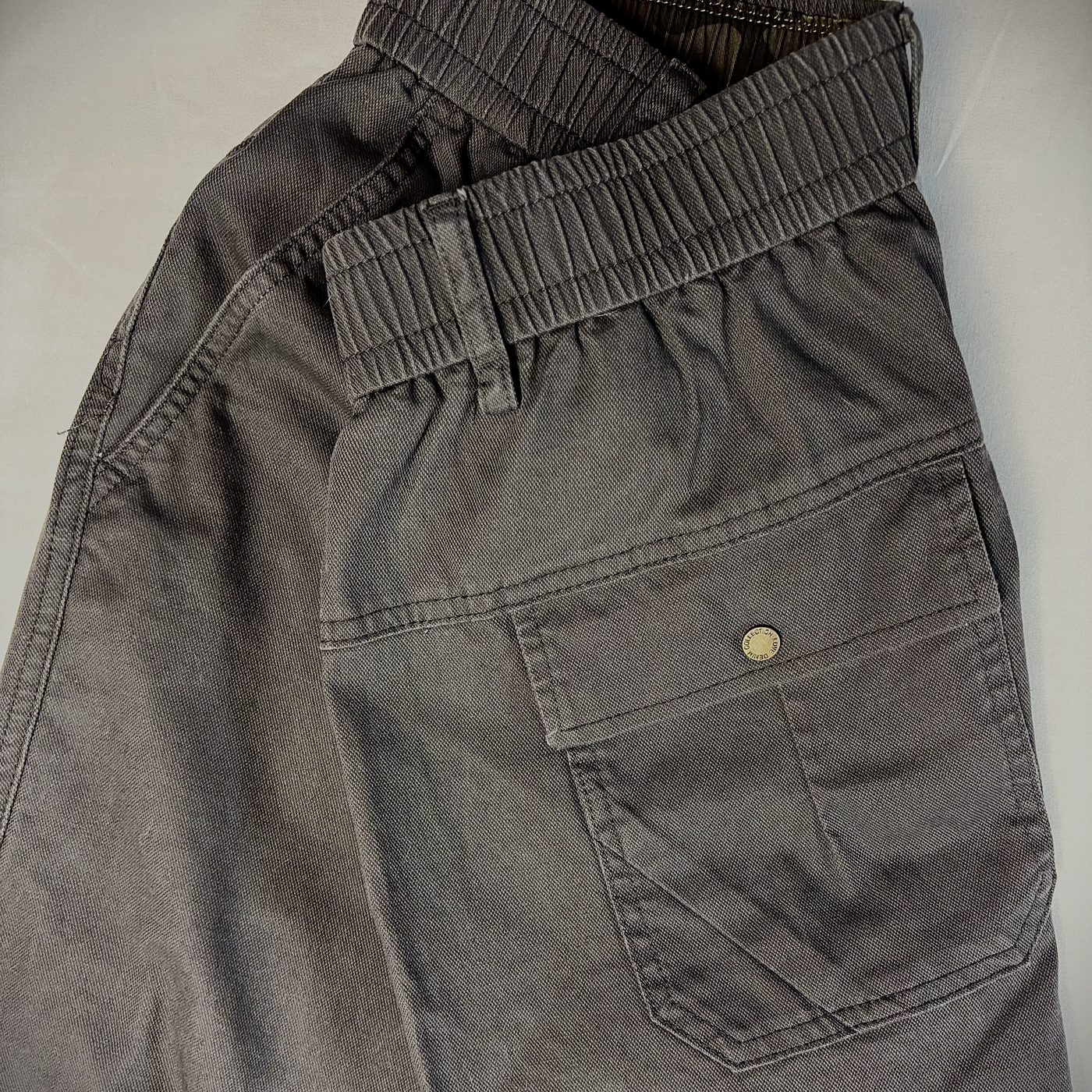 FOR EVER EST™ | Modern Carbon-Colored Pants